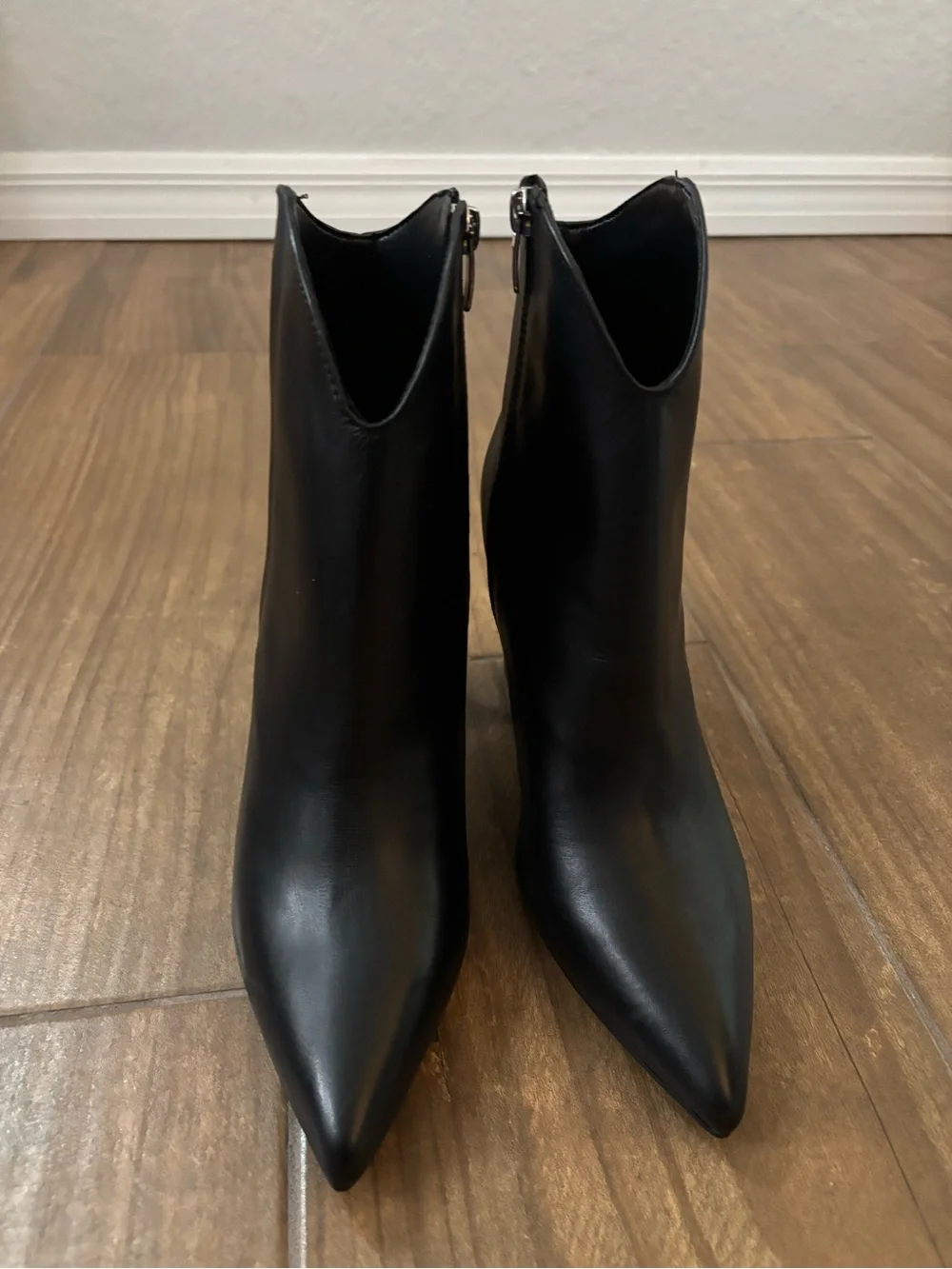 Nine West GHOST Black Leather Pointed Toe Ankle Boot Bootie Block Heel